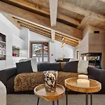 Apartment Luxury Escape With Views And Parking *