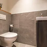 Apartment Luxury Escape With Views And Parking