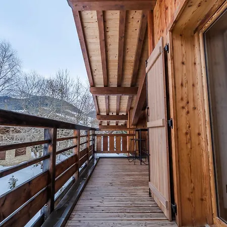 Luxury Escape With Views And Parking شقة *