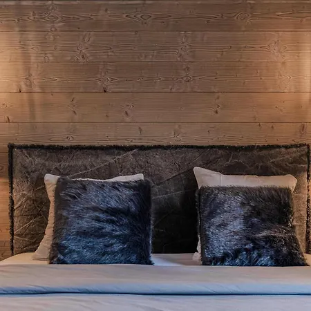 Luxury Escape With Views And Parking شقة