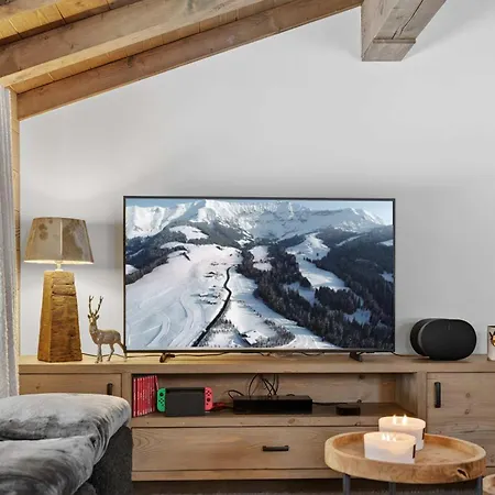 Luxury Escape With Views And Parking