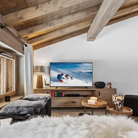 Luxury Escape With Views And Parking *