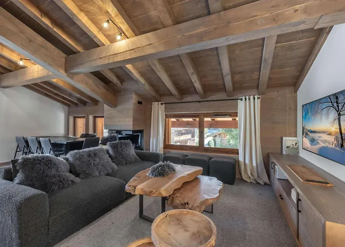 Luxury Escape With Views And Parking *