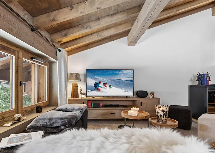 Luxury Escape With Views And Parking *