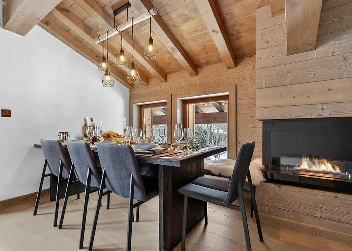 Luxury Escape With Views And Parking