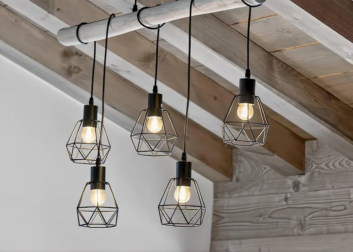 Luxury Escape With Views And Parking *